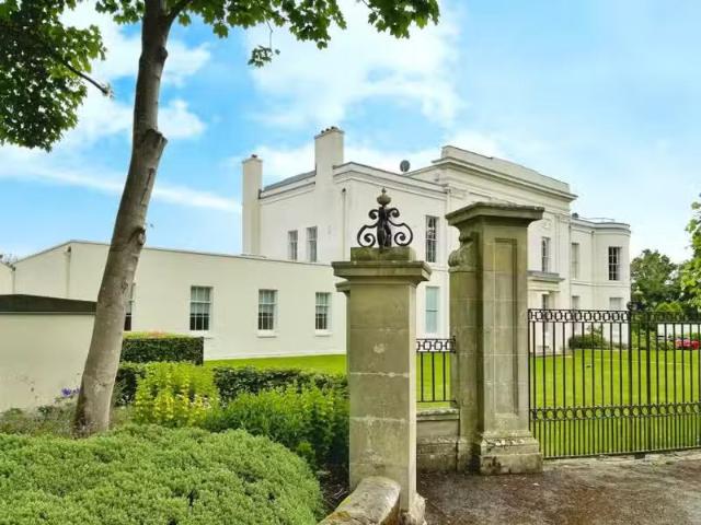 2 bedroom flat for rent in Greenbank Hall, Eaton Road, Chester.