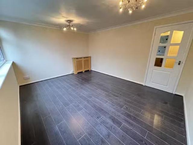 2 bedroom flat for rent in Greendale Road, Whoberley, Coventry.