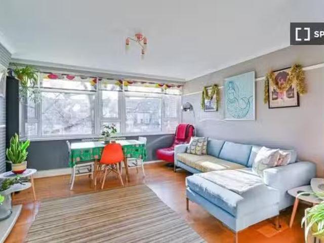 2 bedroom flat for rent in Greenwich, London