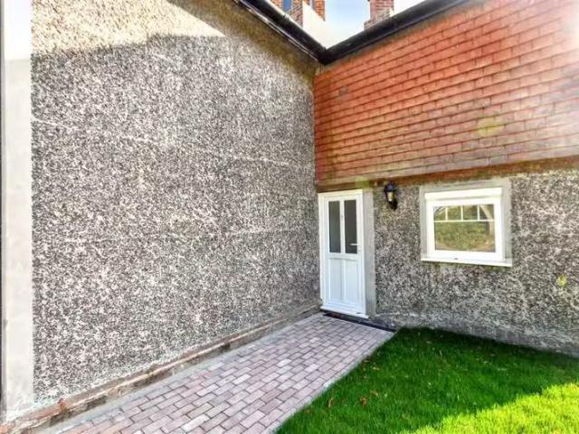 2 bedroom flat for rent in Hankham Hall Road, Hankham, Westham.