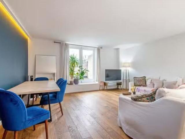 2 bedroom flat for rent in Hackney Road, Shoreditch, E2
