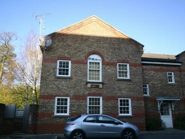 2 Bedroom Flat For Rent In Haywards Heath