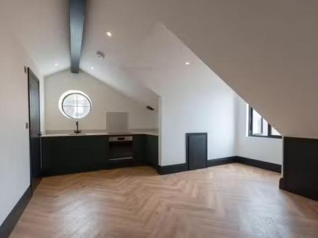 2 bedroom flat for rent in Hibernia Street, Ramsgate, CT11