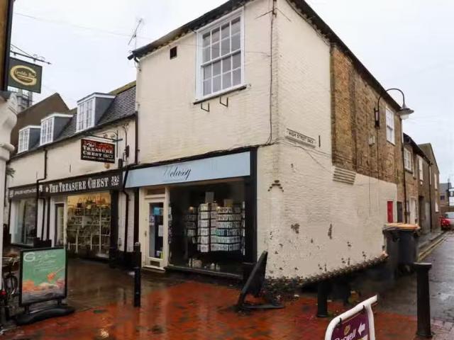 2 bedroom flat for rent in High Street Back, Ely, Cambs, CB7