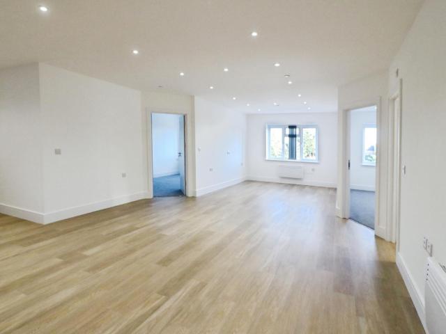 2 Bedroom Flat for rent in High Street, Langley