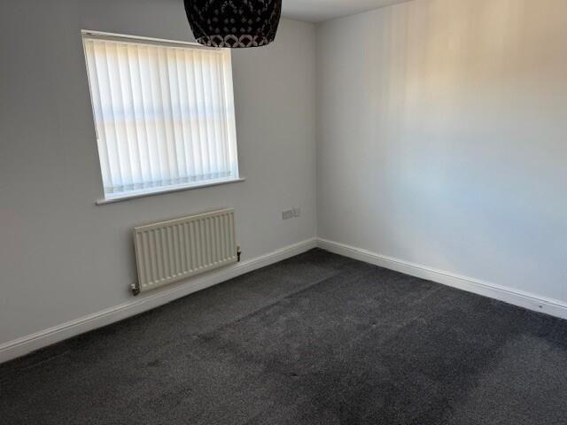 2 Bedroom Flat For Rent in High Street, Lees, Oldham