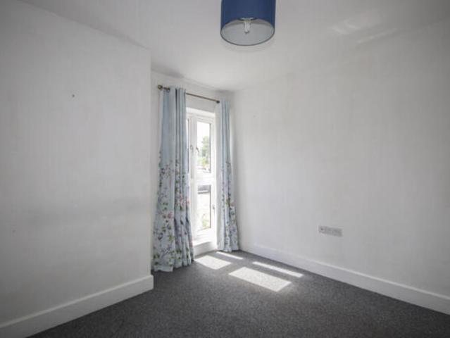 2 bedroom flat for rent in High Street, Sittingbourne, Kent, ME10 4AY, ME10