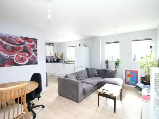 2 bedroom flat for rent in Hotwell Road, Bristol, BS8