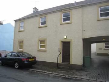 2 bedroom flat for rent in Irene Court, birdermouth, CA13