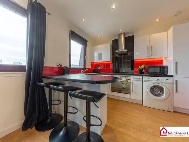 2 bedroom flat for rent in King Street, Old Aberdeen, Aberdeen.