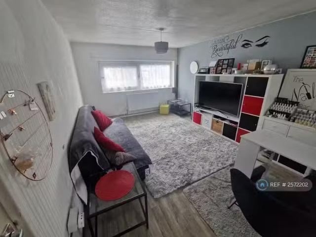 2 bedroom flat for rent in Kings Road, Great Barr, Birmingham.