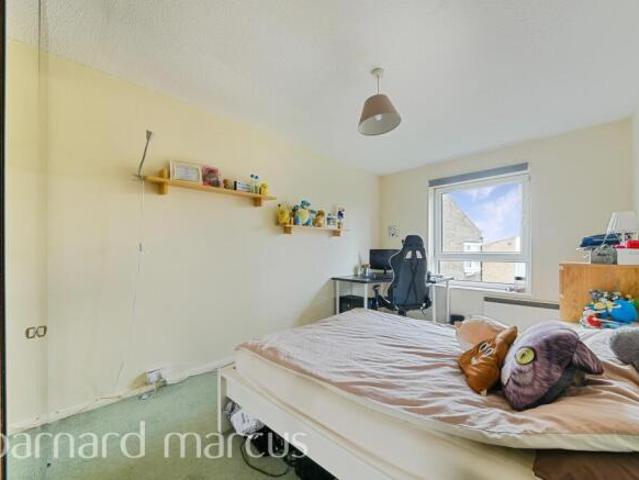 2 bedroom flat for rent in Langley Park Road, SUTTON, SM2