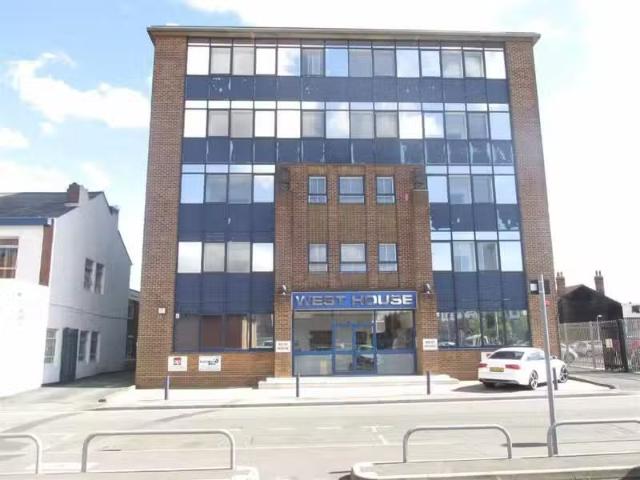 2 bedroom flat for rent in Lombard Street West, West Bromwich.