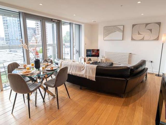 2 bedroom flat for rent in London