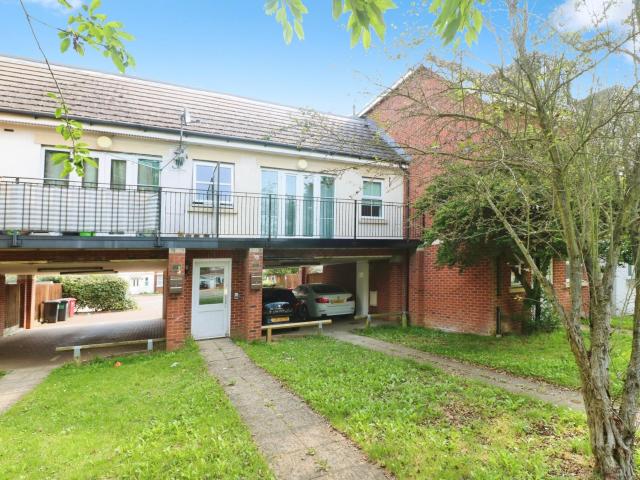 2 Bedroom Flat for rent in London Road, Langley 2 bed 2 bath