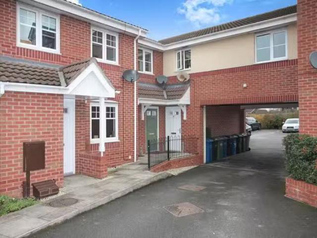 2 bedroom flat for rent in Lychgate Close, Glascote, Tamworth.