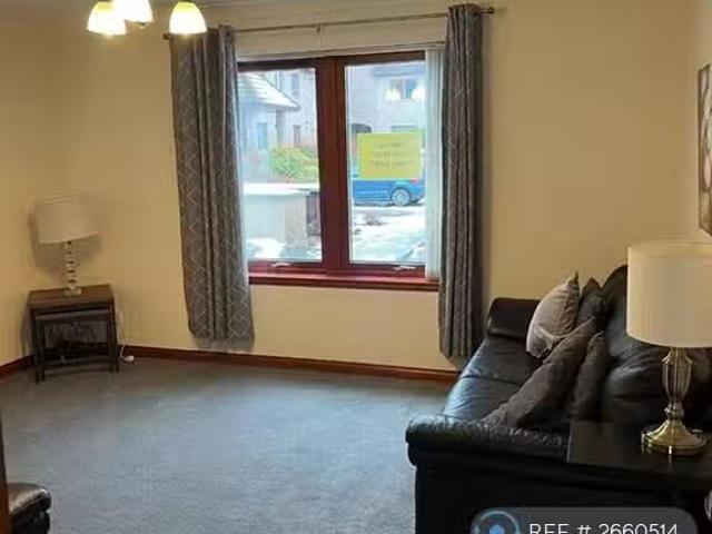 2 bedroom flat for rent in Macaulay Drive, Craigiebuckler, Abe.