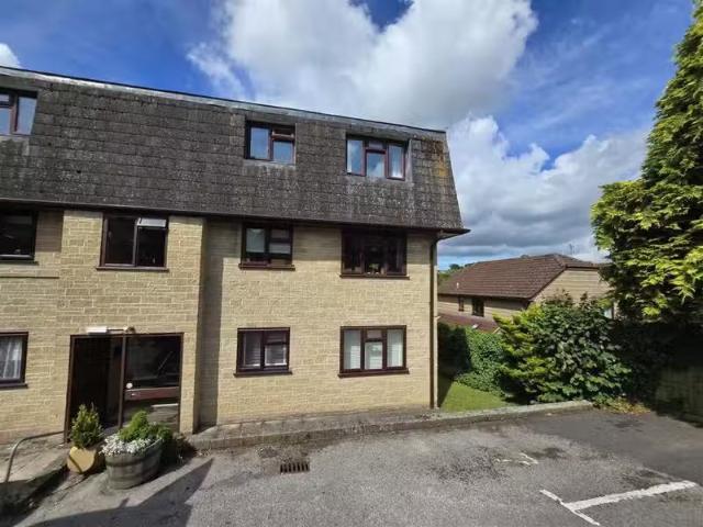 2 bedroom flat for rent in Malthouse Close, Wincanton, BA9