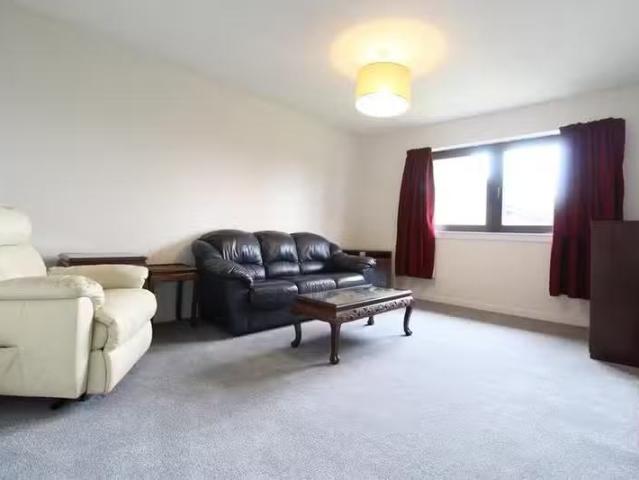 2 bedroom flat for rent in Mastrick Road, Aberdeen, AB16