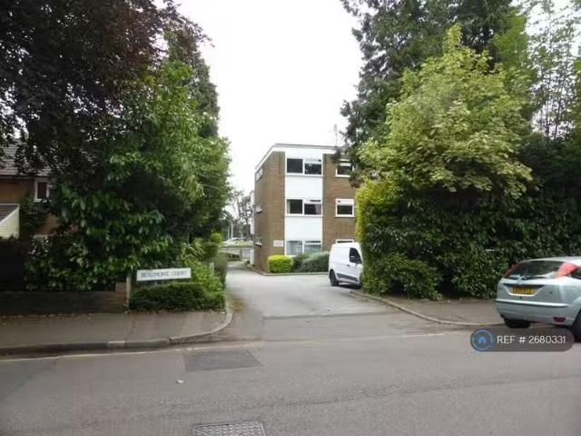 2 bedroom flat for rent in Milton Road, Harpenden, AL5