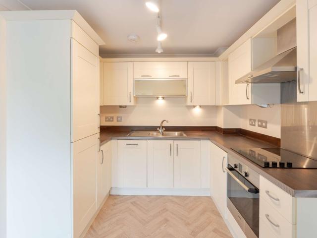 2 bedroom Flat for rent in Mill Walk, Witney, Oxfordshire, OX28