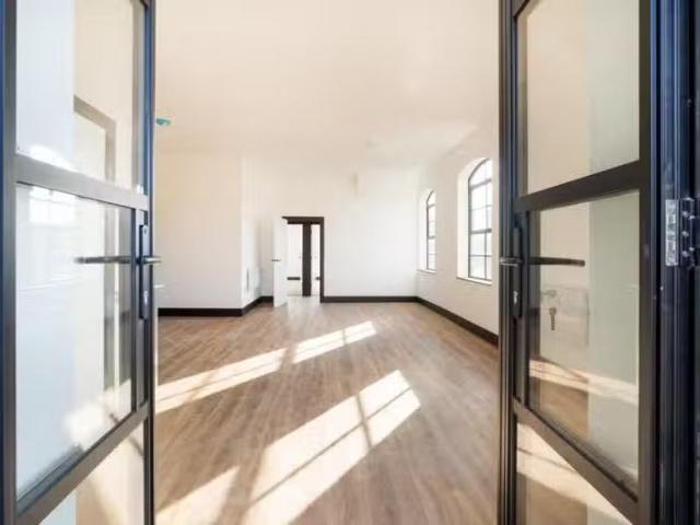 2 bedroom flat for rent in Monkton Place, Ramsgate, CT11