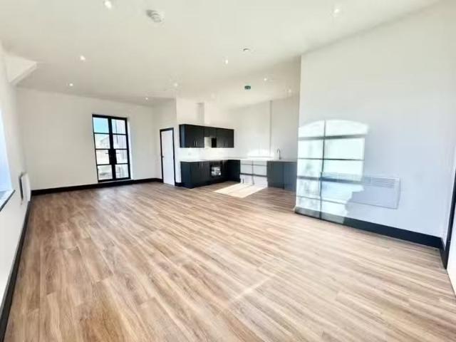 2 bedroom flat for rent in Monkton Place, Ramsgate, CT11