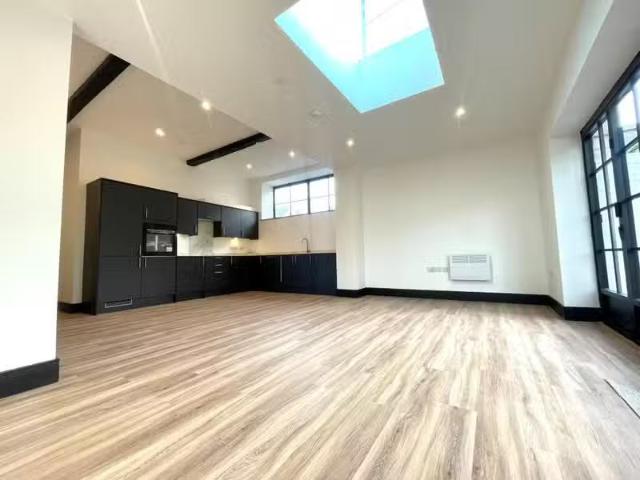 2 bedroom flat for rent in Monkton Place, Ramsgate, CT11