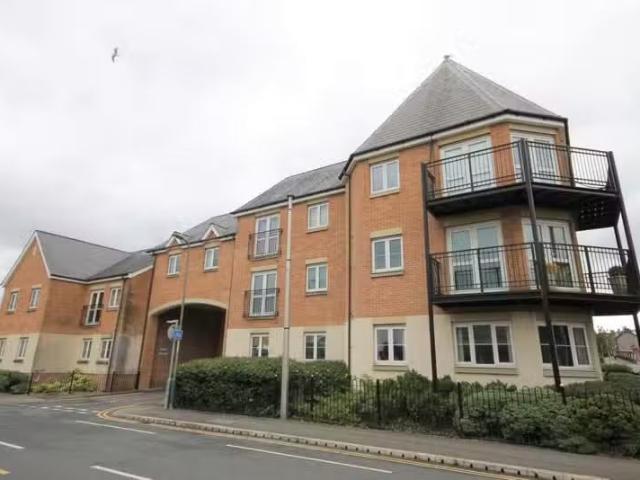 2 bedroom flat for rent in North View Terrace, Caerphilly, CF83