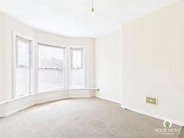 2 bedroom flat for rent in Norfolk Road, Cliftonville, Margate.