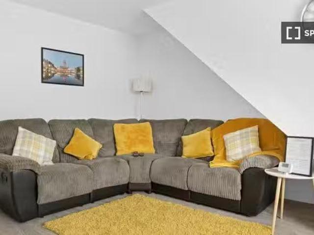 2 bedroom flat for rent in Nottingham