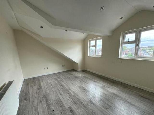 2 Bedroom Flat For Rent In Nuneaton, Warwickshire