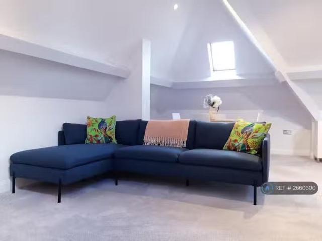 2 bedroom flat for rent in Park Road, Moseley, Birmingham, B13