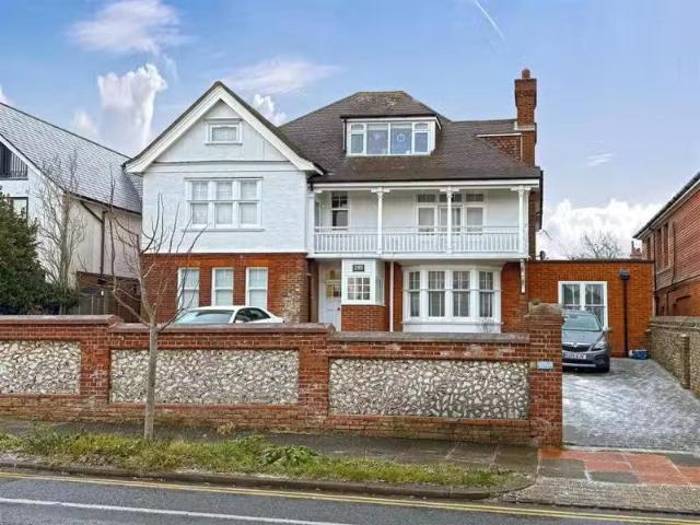 2 bedroom flat for rent in person Road, Brighton, BN1