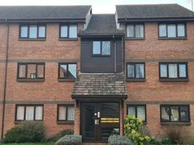 2 Bedroom Flat For Rent In Petersfield