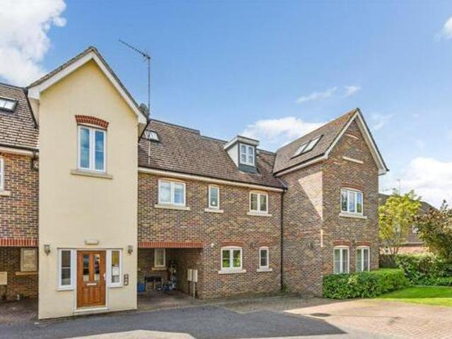 2 Bedroom Flat For Rent In Petersfield