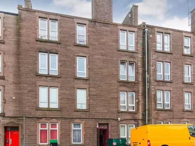 2 bedroom flat for rent in Pitfour Street, West End, Dundee, DD2