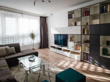 2 bedroom flat for rent in Porte de Hal, Brussels