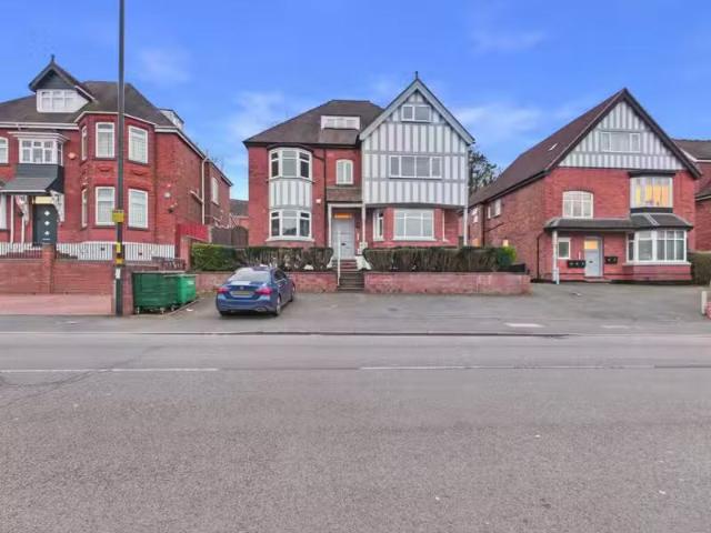 2 bedroom flat for rent in Portland Road, Birmingham, B16