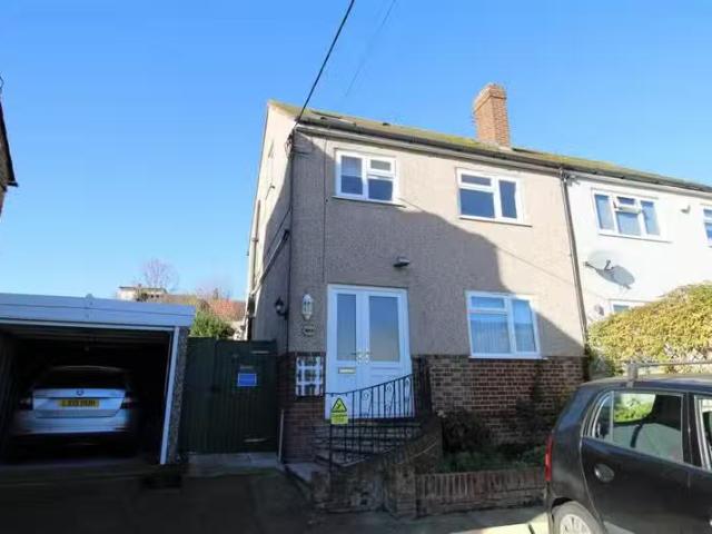 2 bedroom flat for rent in Plantation Road, Swanley, BR8