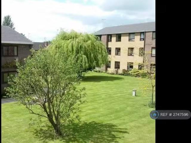 2 bedroom flat for rent in Plumley Close, Chester, CH3
