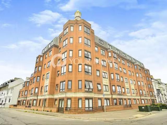 2 bedroom flat for rent in Ranelagh Road, Deal, Kent, CT14