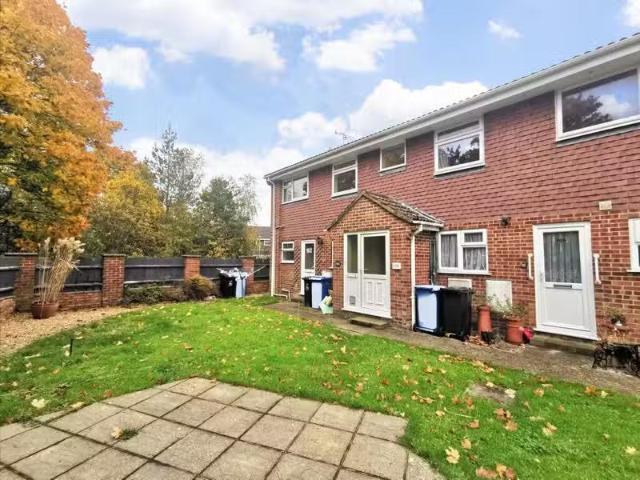 2 bedroom flat for rent in Redhoave Road, Canford Heath, BH17