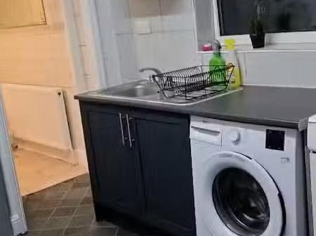 2 bedroom flat for rent in Rochester Avenue, London, E13