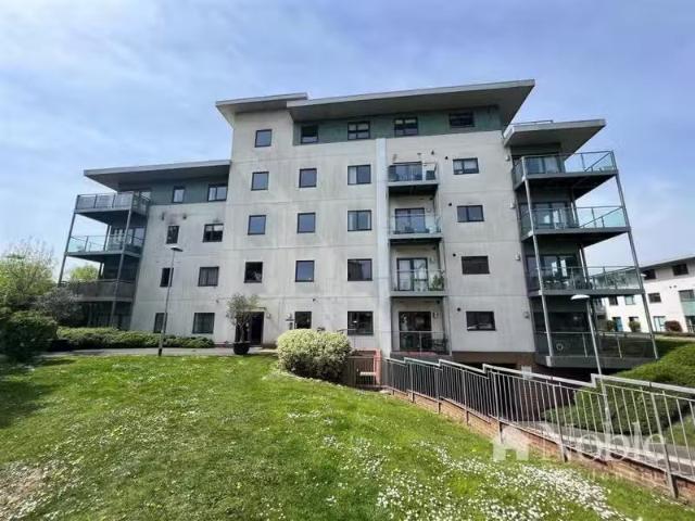 2 bedroom flat for rent in Rollason Way, Brentwood, CM14