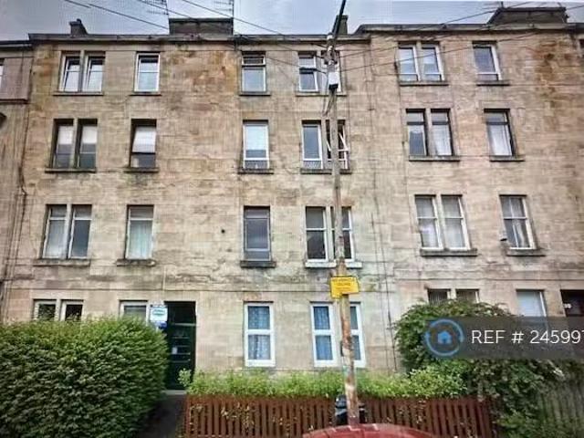 2 bedroom flat for rent in Roslea Drive, Glasgow, G31