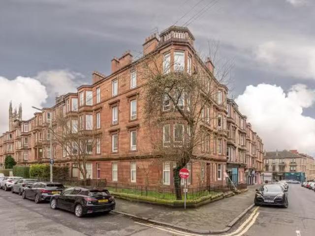 2 bedroom flat for rent in Roslea Drive, Dennistoun, Glasgow.
