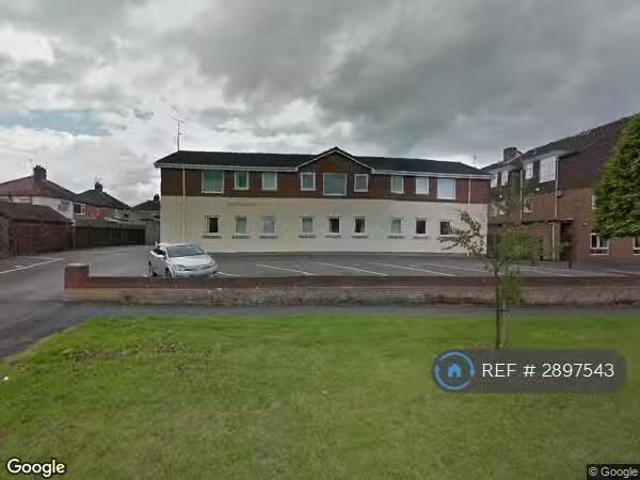 2 bedroom flat for rent in Rossmore Road West, Ellesmere Port.