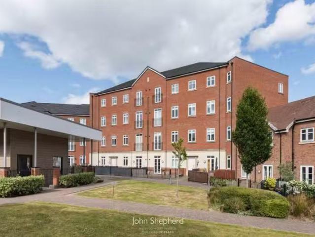 2 bedroom flat for rent in Rumbush Lane, partens Heath, Shirle.