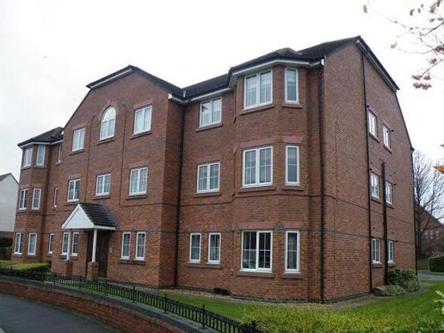 2 Bedroom Flat For Rent In Sandbach, Cheshire